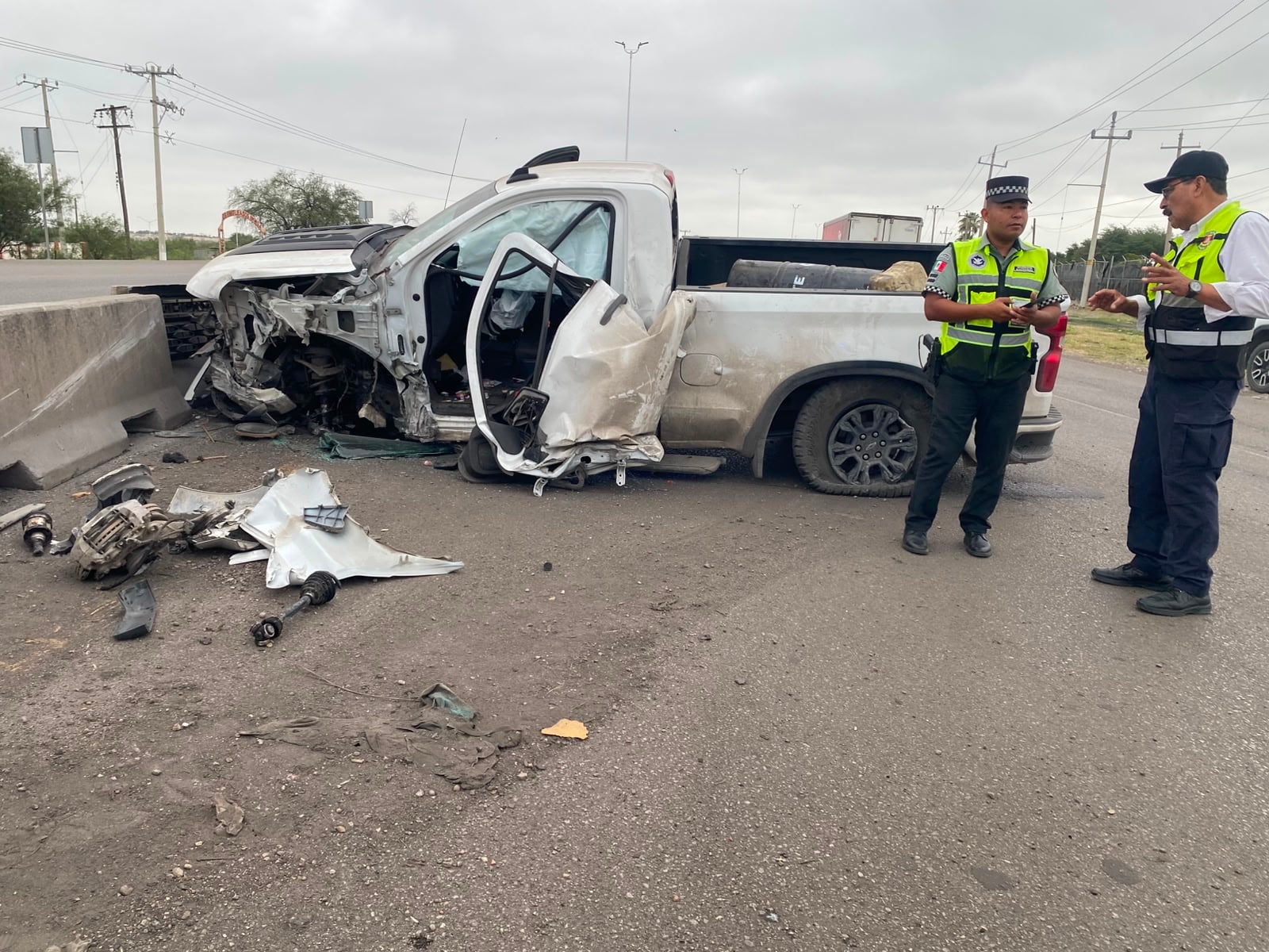 Brutal volcadura en la carretera 57