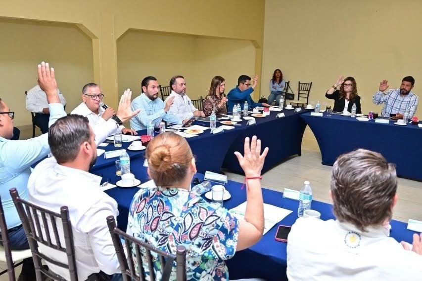 Suma esfuerzos Carlos con CFE y con SIMAS