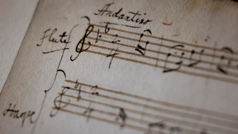 Hallan en París cuaderno inédito de Mozart