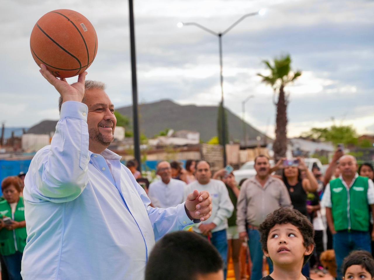 Entrega Tomás Gutiérrez plaza en Urbivilla del Real