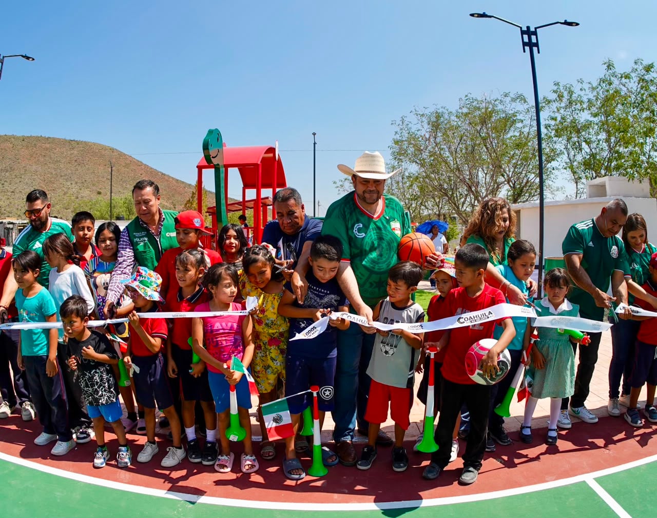 Entregan en Ramos complejo recreativo