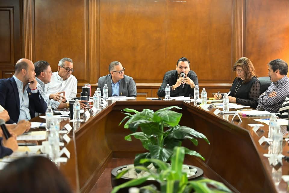 Dona Monclova terrenos para guarderías del IMSS