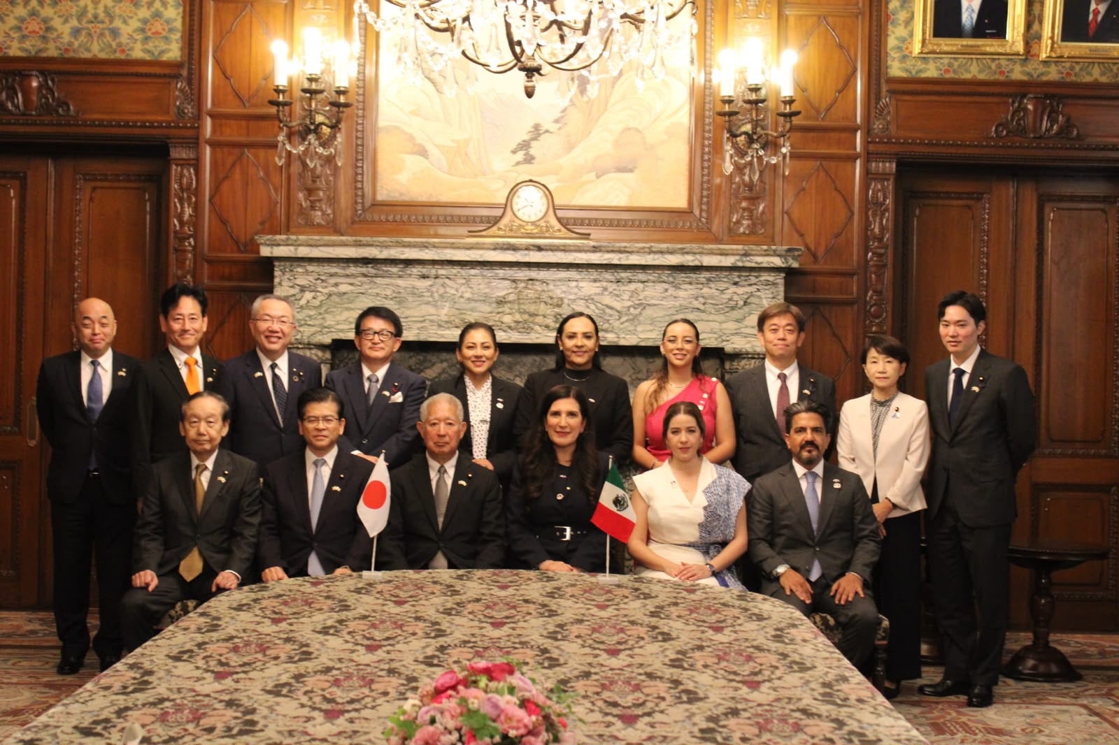 Reuniones con Eisuke Mori, Presidente de la Cámara de Representantes (Diputados) y con Masakazu Sekiguchi, Presidente de la Cámara de Consejeros (Senadores) de Japón