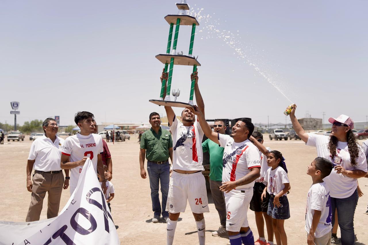 ¡Deportivo La Torre se corona campeón del torneo de fútbol!