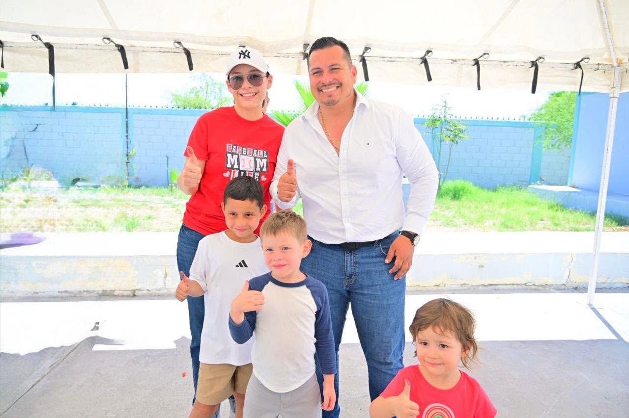 Cumple Alcalde de San Buena emitiendo su voto