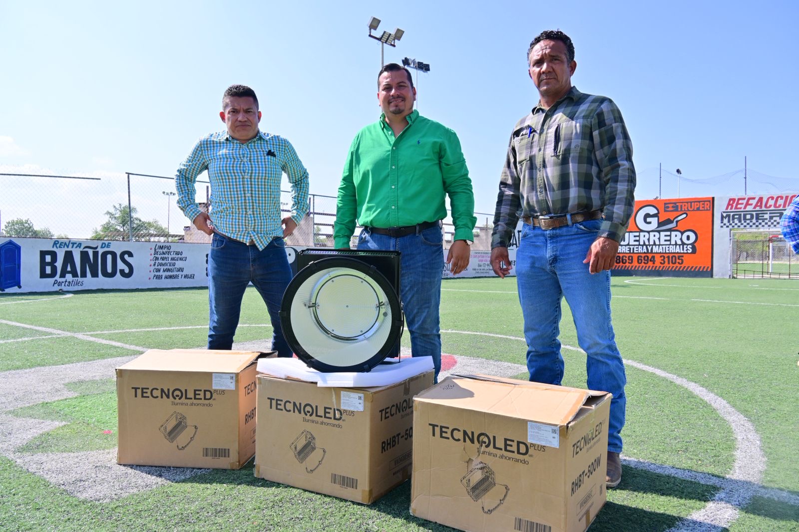 Equipan Unidad Deportiva con un nuevo sistema de alumbrado