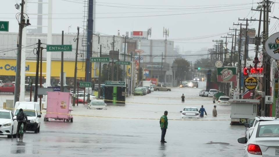 Deja tormenta bajo el agua a Monclova