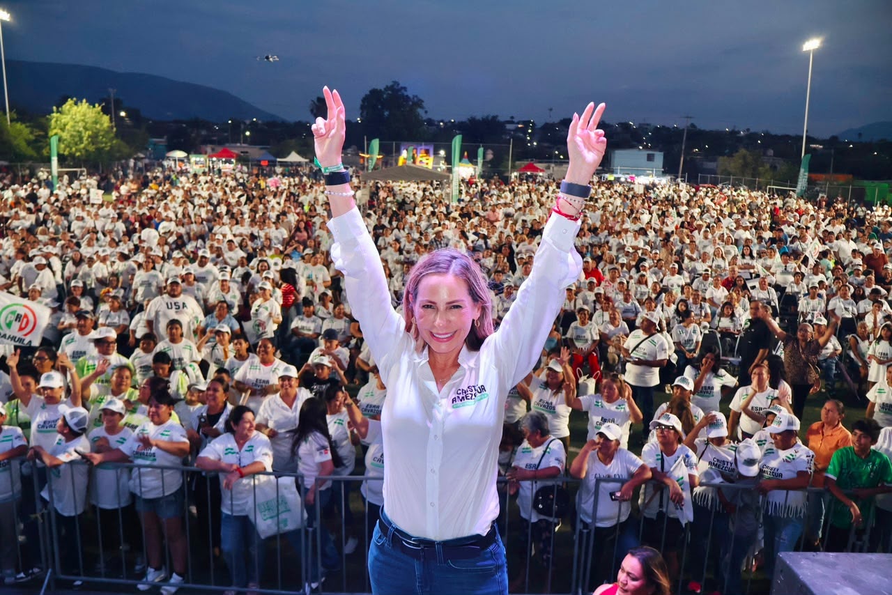 En equipo sigamos construyendo la grandeza de Coahuila: Cristy Amezcua