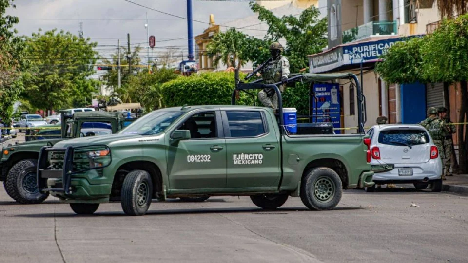 El líder criminal «El Güero Pin» y el exdirector de Seguridad de Escuinapa son detenidos tras operativo en Sinaloa