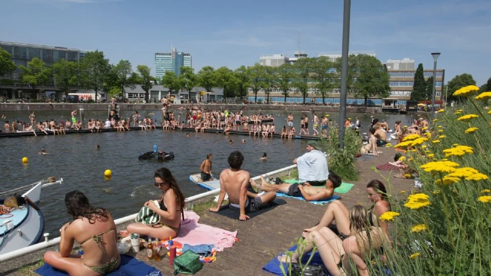 «Deberán acostumbrarse»: olas de calor en Europa serán más frecuentes e intensas, advierte Organización Meteorológica Mundial