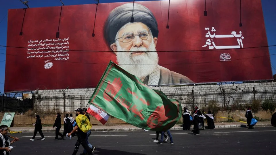 Fuerzas de EU bombardean a Irán tras ataque a buque en el estrecho de Ormuz