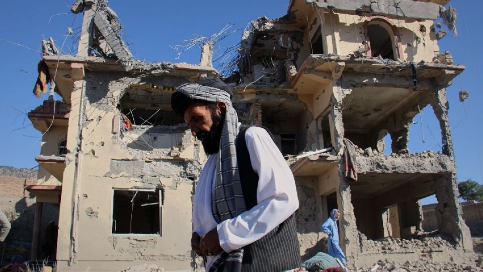 Pakistán lanza bombardeos sobre Afganistán: mat* al menos a 36 civiles y hiere a 160 más