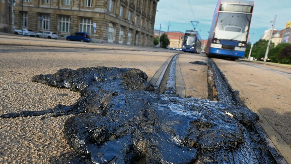 Se derriten los rieles de tranvías en la ciudad alemana de Lepzig por las altas temperaturas; piden ayuda a ciudadanos