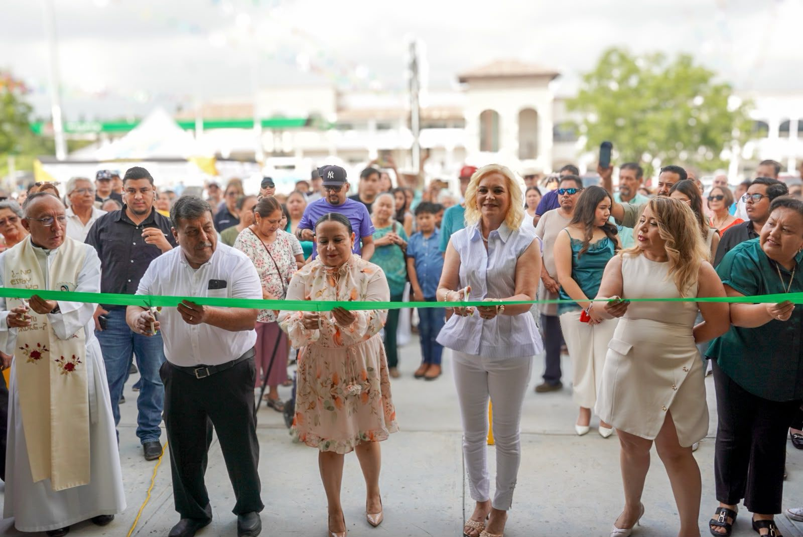 Alcaldesa Laura Jiménez inaugura la nueva matriz de Abarrotes La Oferta