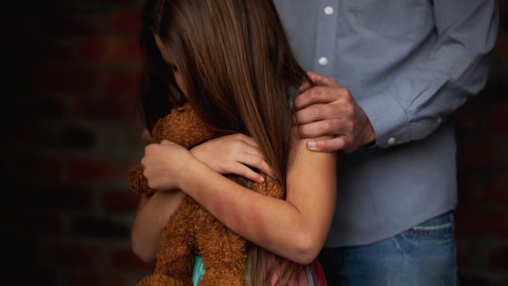 Consentimiento no justifica violencia sexu4l contra menores, afirma Gobierno por maestro que alegó “noviazgo” con alumna de 14 años