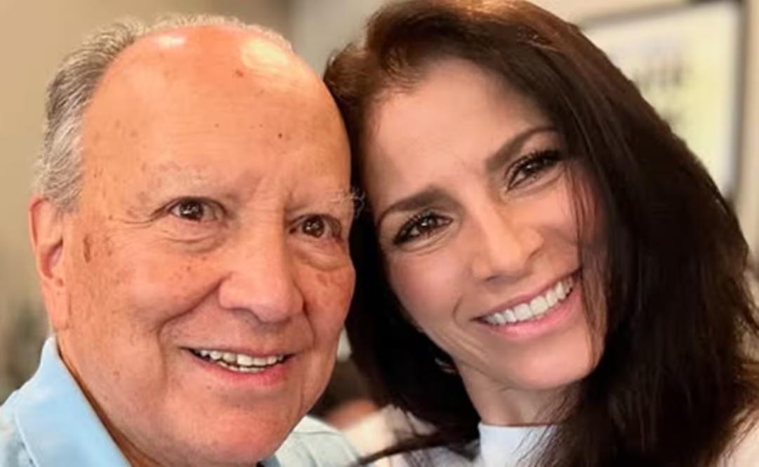 Muere el papá de Alessandra Rosaldo, fue manager de Sentidos Opuestos, Napoleón y Lucero