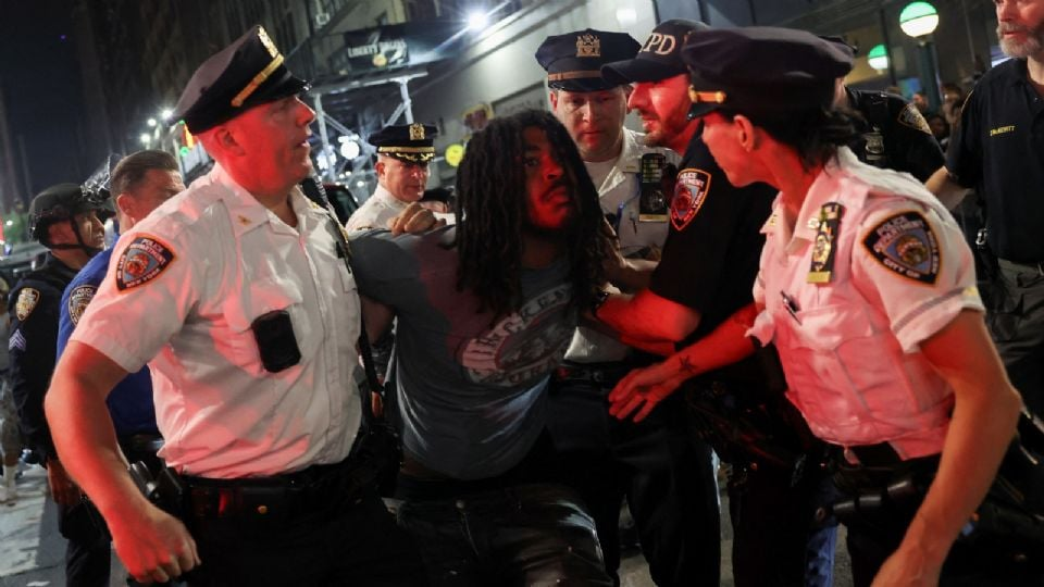 Nueva York enloquece por el tercer triunfo de Knicks en las Finales de la NBA: casi sesenta detenidos tras violentos festejos