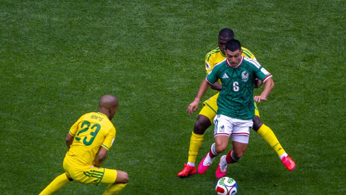 ‘Vasco’ Aguirre se pone ‘rudo’ pese a victoria de México vs. Sudáfrica: ‘No me gustó’