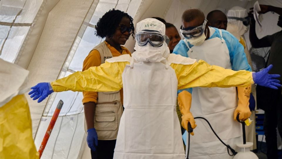 Aumentan a 710 los casos confirmados de ébola en el Congo; suman 149 personas mu*rtas