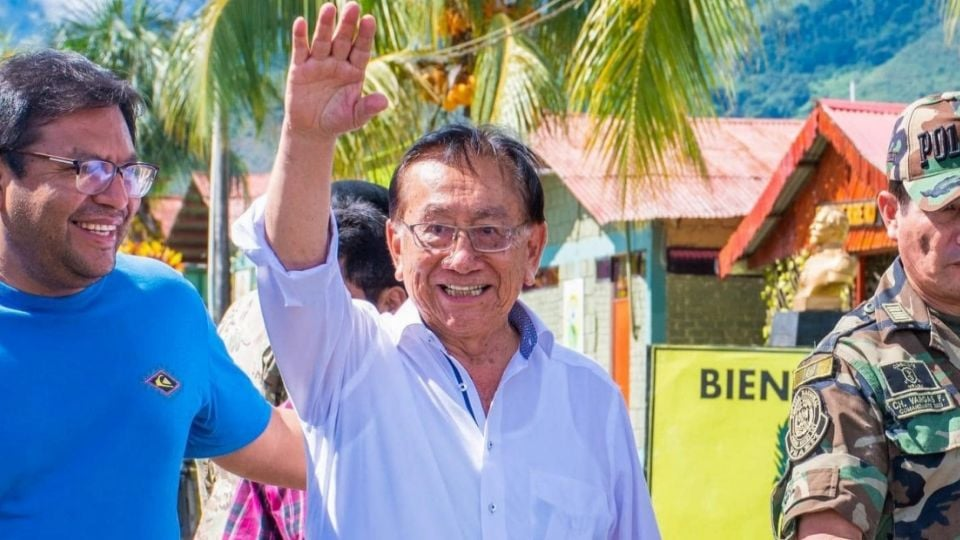 Presidente interino de Perú recorta su viaje a Europa ante los resultados de la segunda vuelta