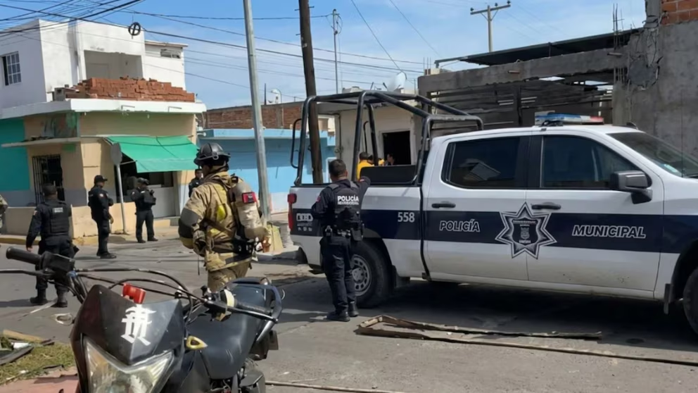 Hombre bajo influjos de sustancias tomó de rehén a niña de dos años de su pareja y amenazó con explotar tanque de gas en Mazatlán