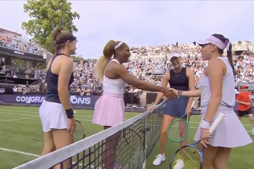Serena Williams pierde en dobles frente a la mexicana Olmos y Routliffe