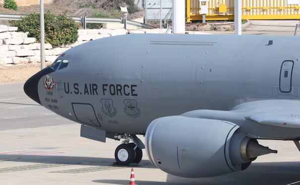Tensión entre Israel y EU: Aeropuerto de Tel Aviv advierte de 500 vuelos en riesgo por presencia de aviones militares estadounidenses