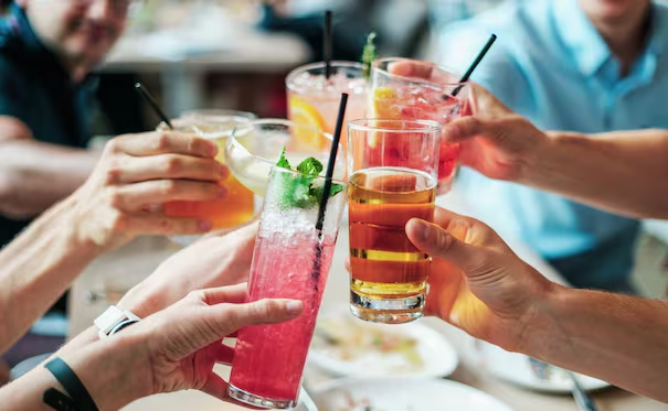 Embajada de EU alerta por adulteración de bebidas durante el Mundial; «estadounidenses han sido víctimas de delitos», advierte
