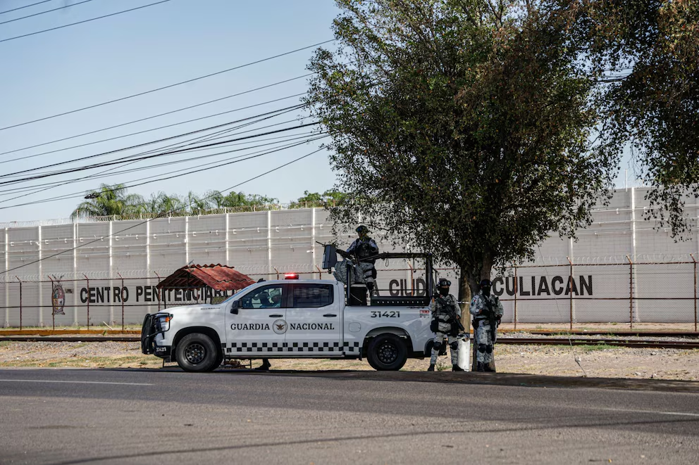 Trasladan a 25 reos desde penales de Sinaloa a centros de máxima seguridad en medio de crisis y violencia penitenciaria