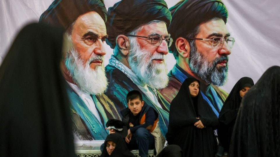 «Trump estaba desesperado»: líder supremo de Irán comparte detalles de la firma del memorando con EU