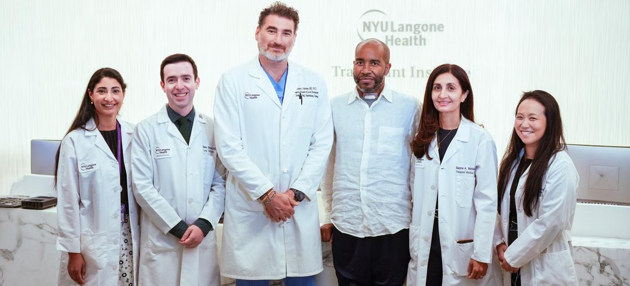 Médicos logran el primer trasplante de pulmón entre dos personas con VIH