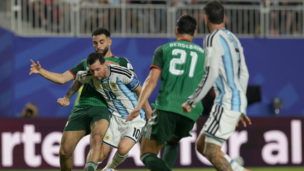 Argelia denuncia arbitraje ante FIFA tras derrota con Argentina y polémica acción de Messi
