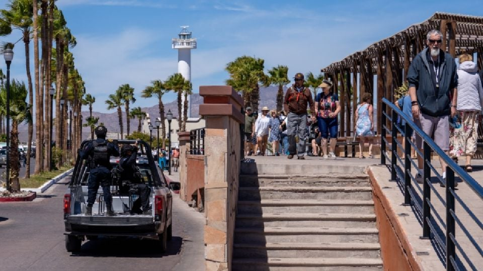 Detienen a dos personas y aseguran armas tras agresión armada en Los Cabos que dejó un estadounidense m*erto y seis heridos