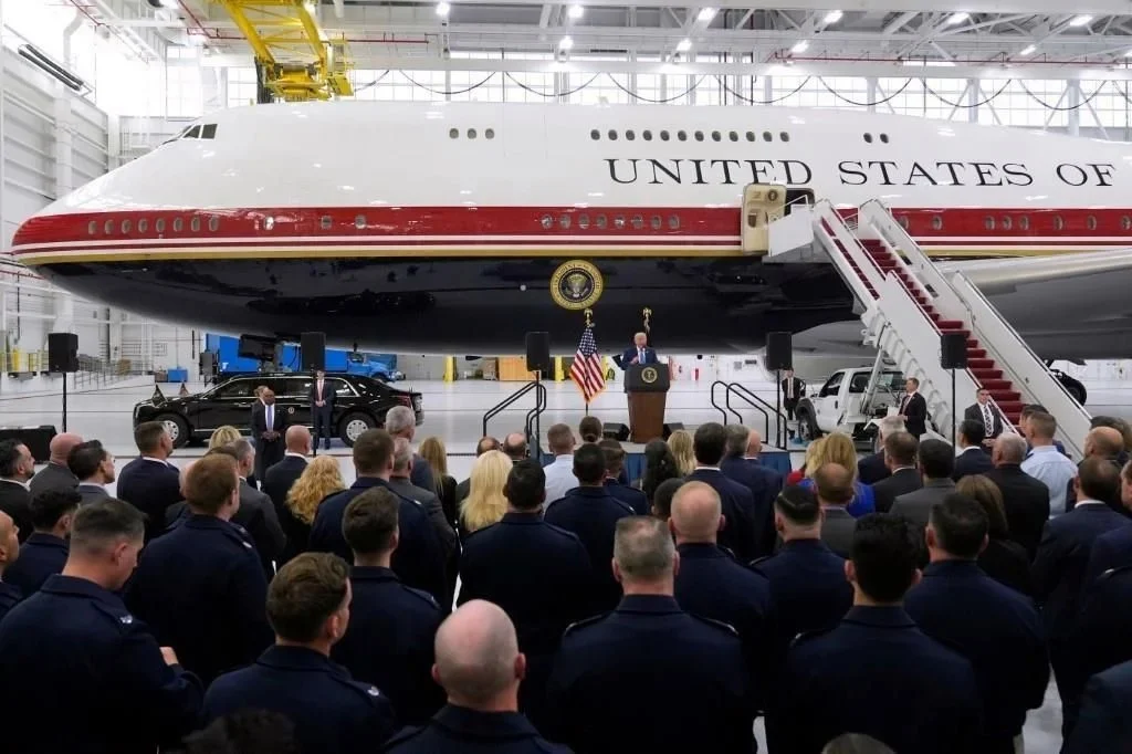 Recibe Trump nuevo AirForce One donado por Qatar