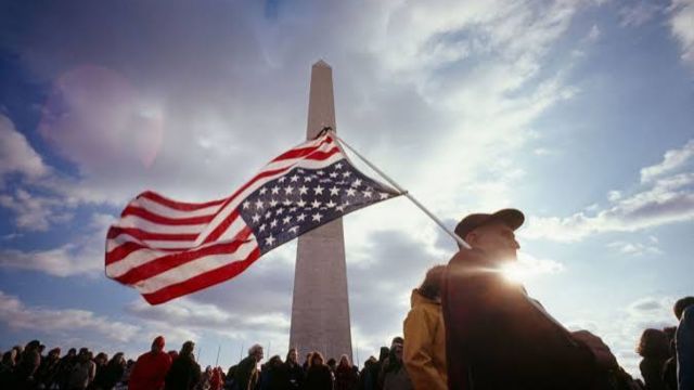 Celebra EU aniversario de su independencia