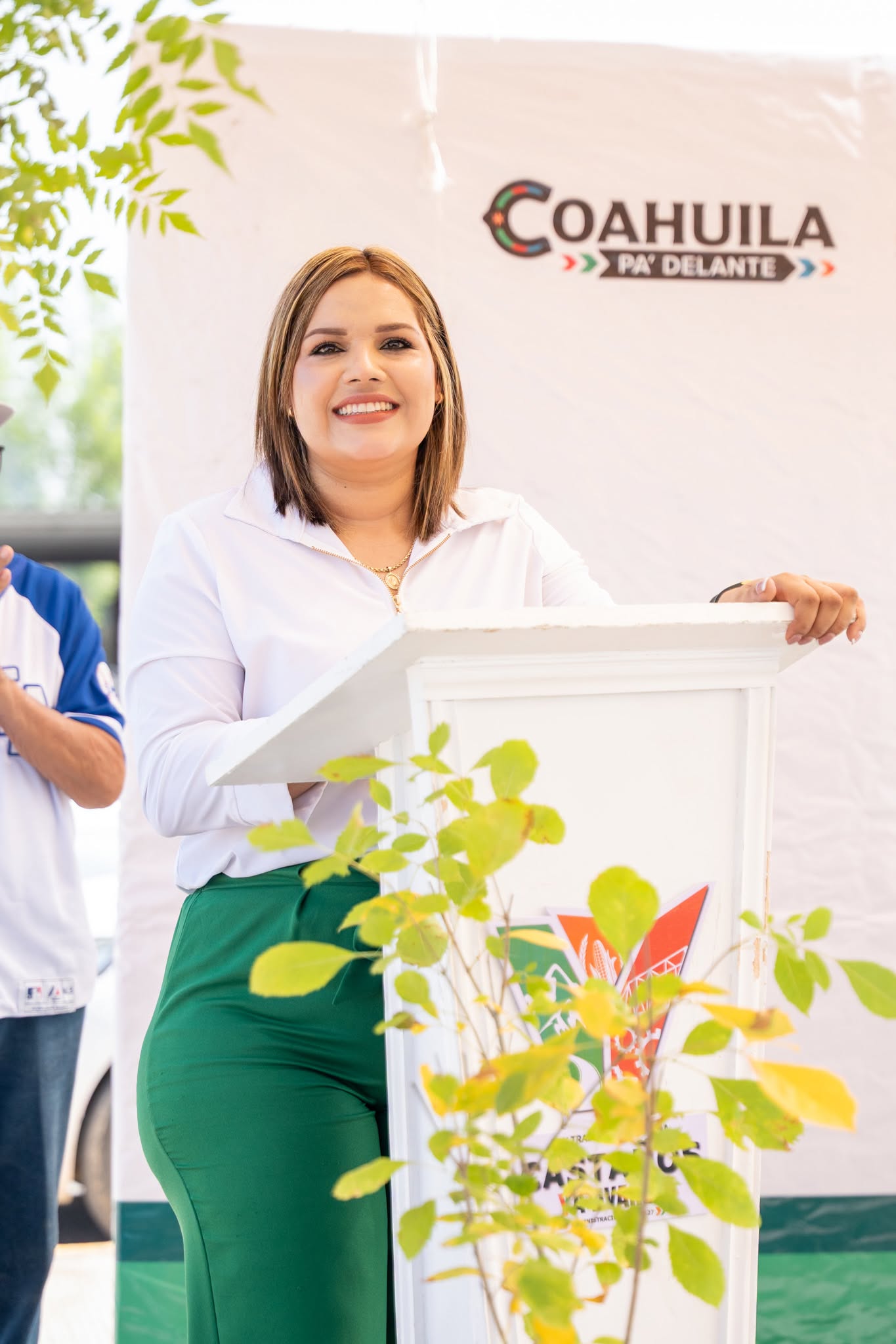 Yesica Sifuentes reconoce labor de abogados en su día