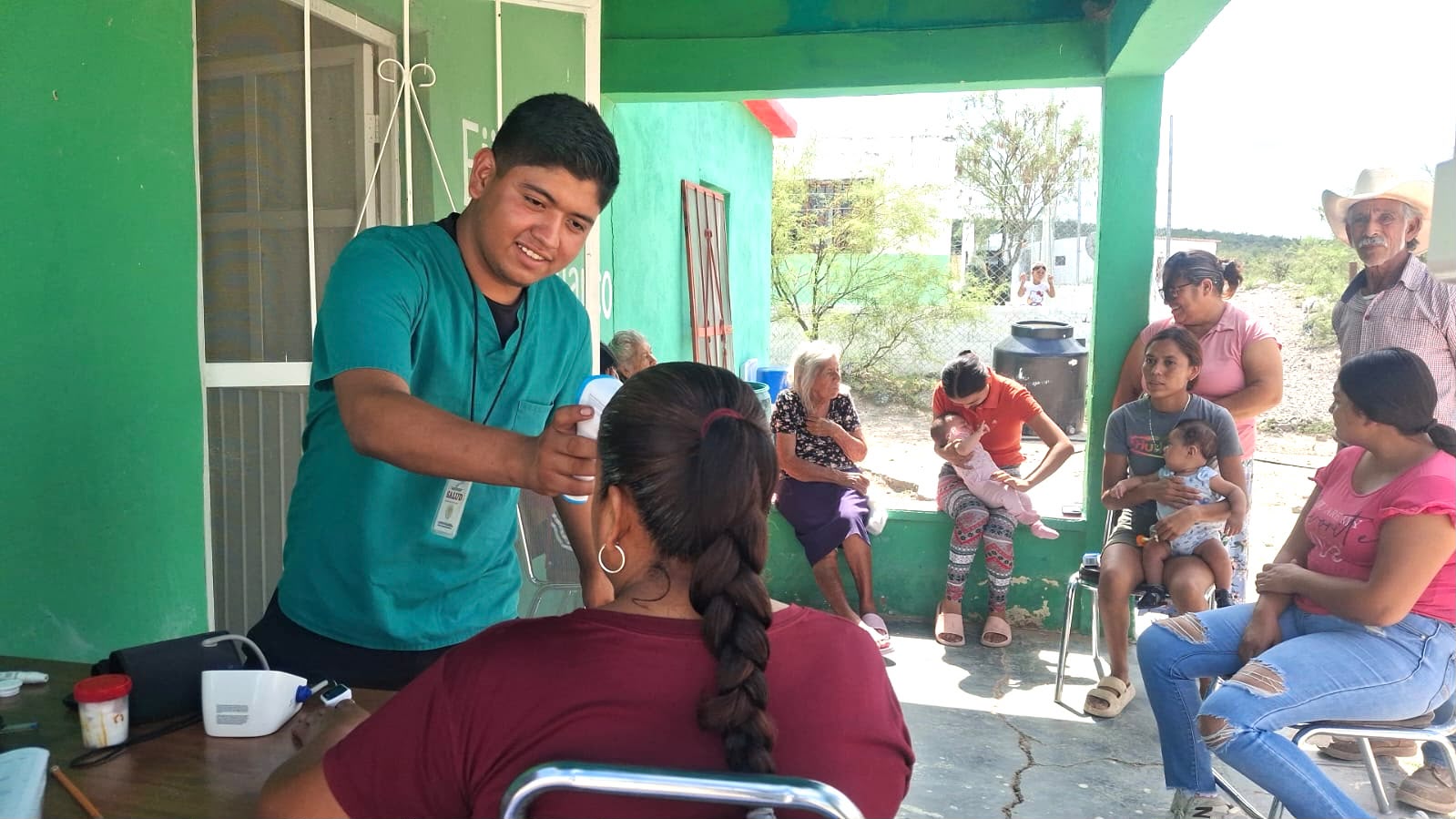 ACERCAN SERVICIOS MÉDICOS A COMUNIDADES RURALES DE 4-C