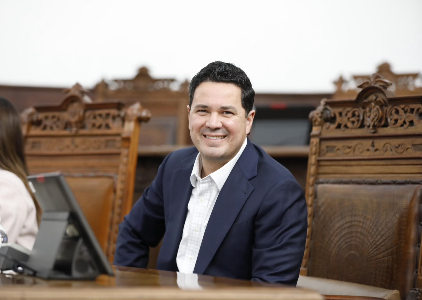 Exige Gerardo Aguado solución a CFE por apagones en Torreón