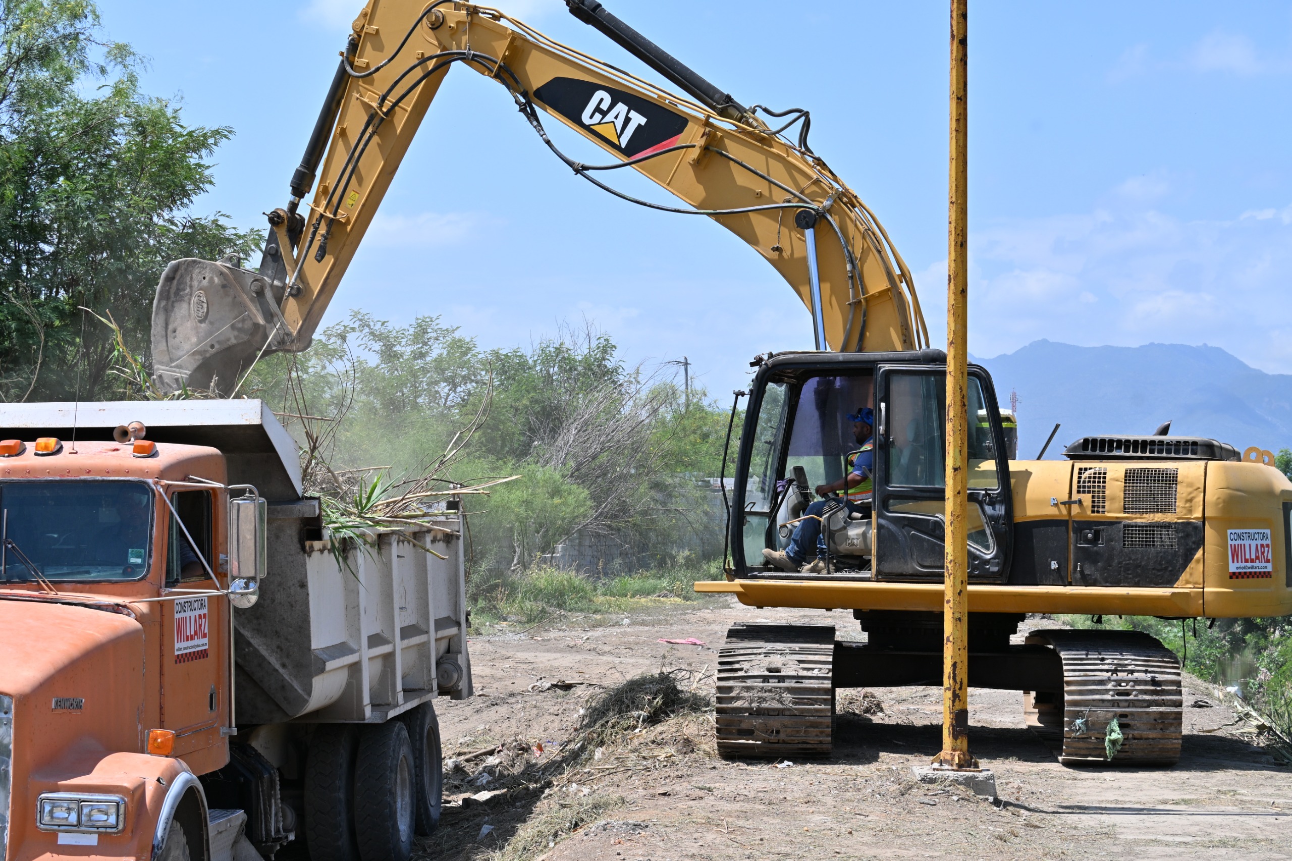 REFUERZA SARI LIMPIEZA EN EL ARROYO FRONTERA
