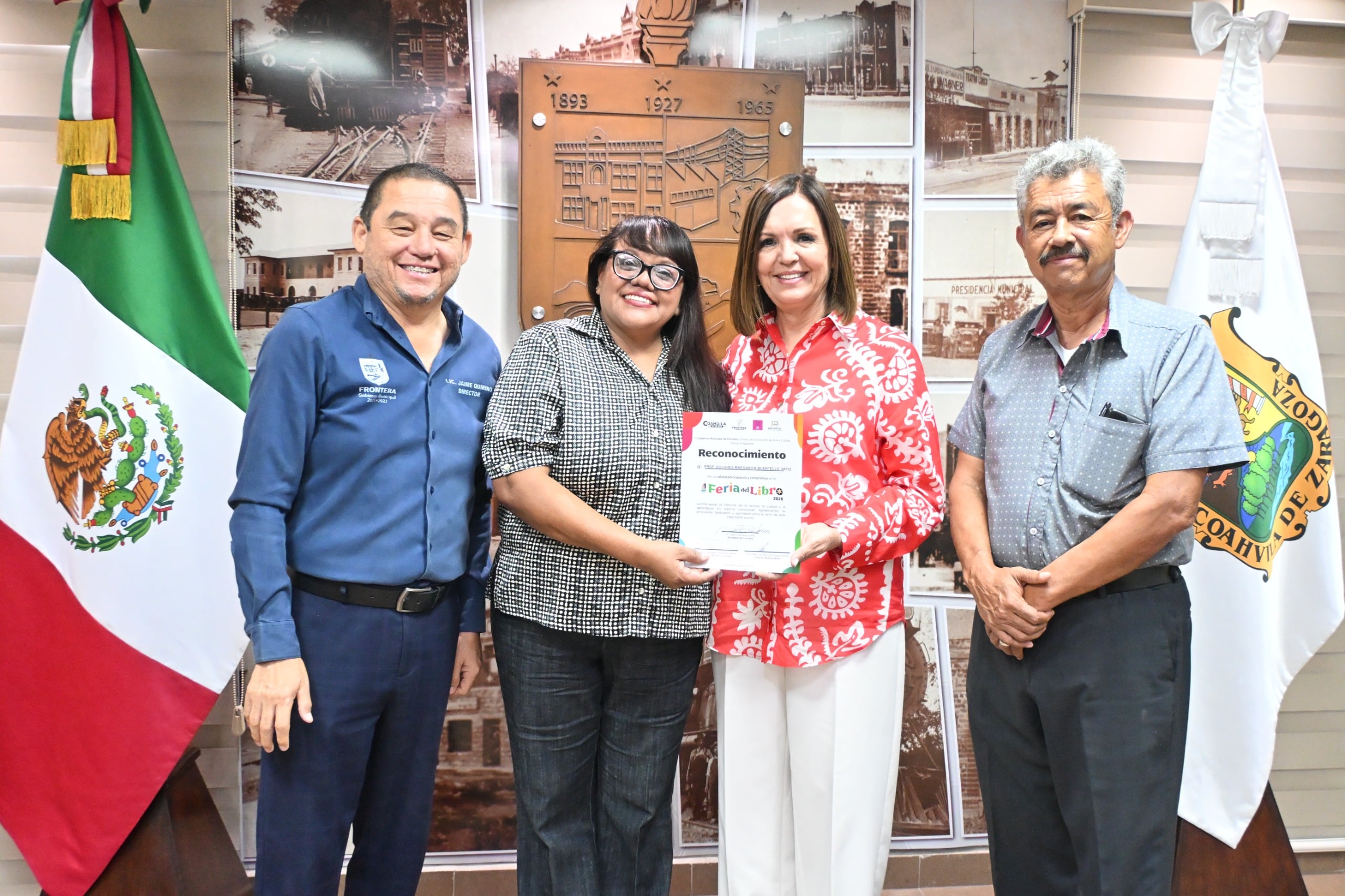Reconocen a expositores y artistas de la Feria del Libro