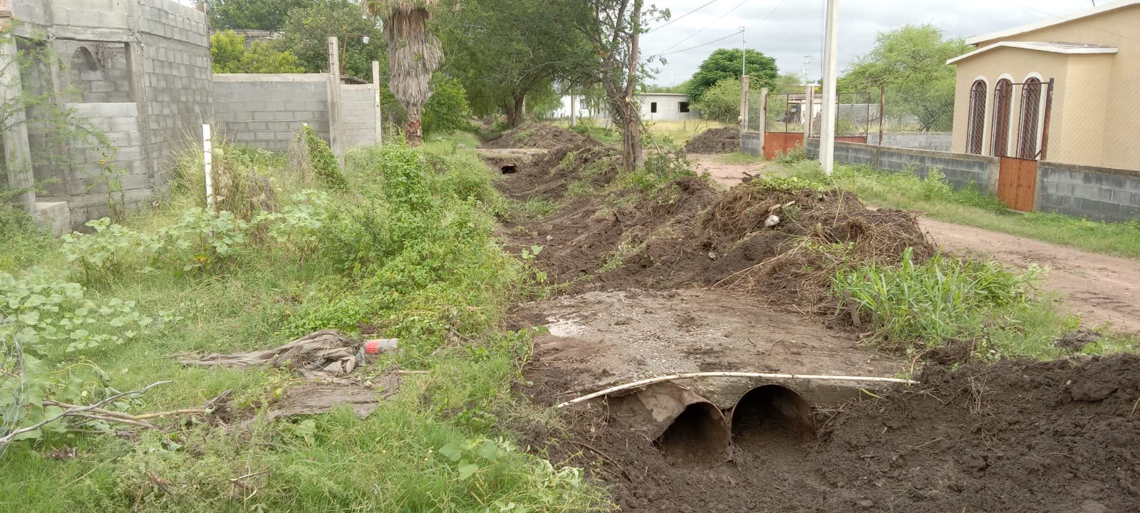 Gobierno Municipal de Múzquiz realiza trabajos de desazolve para prevenir inundaciones