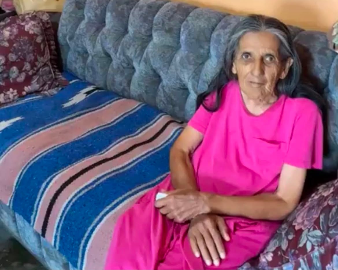 Inunda tormenta hogar de doña María Elsa de 77 años