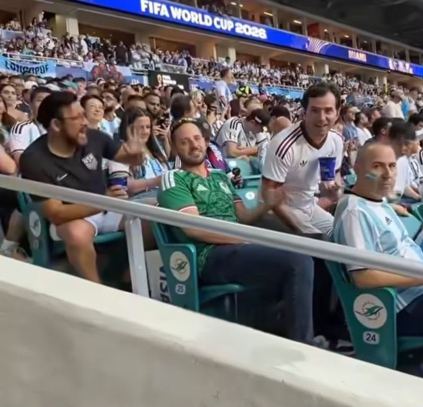 CAPTAN A EDIL DE PIEDRAS NEGRAS EN PARTIDO DEL MUNDIAL EN MIAMI