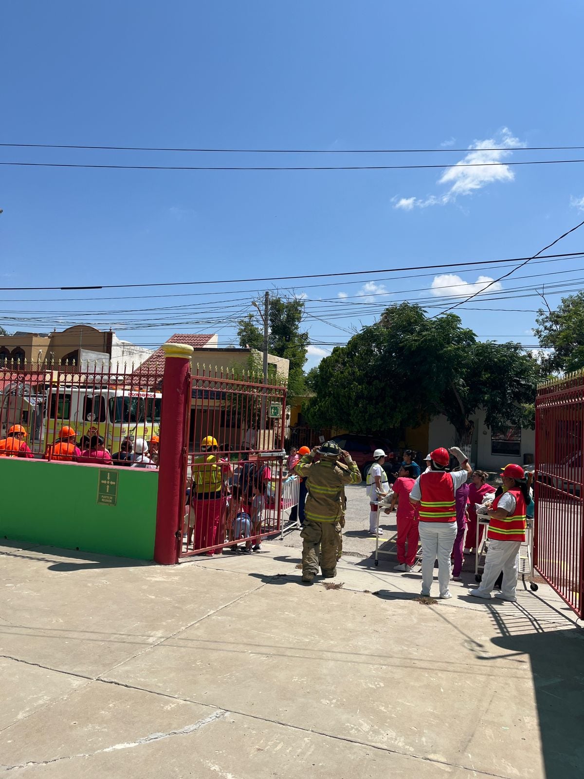 Realizan simulacro en guardería local