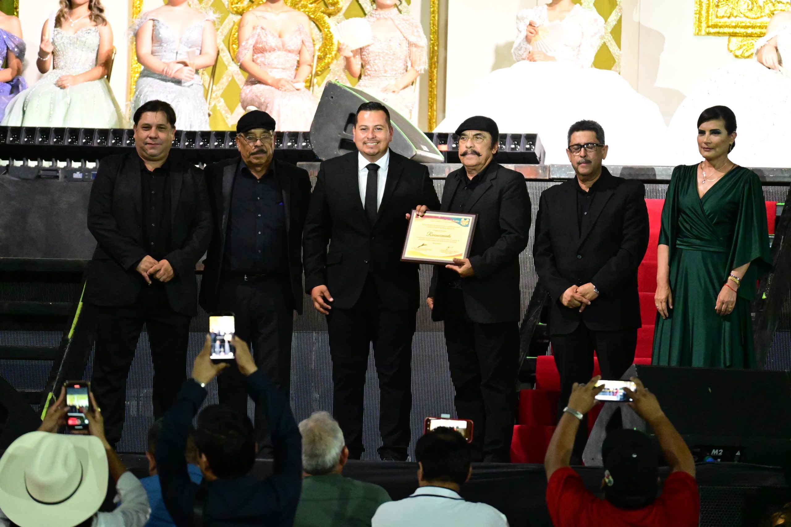 Rinden en SB homenaje a la Orquesta Embajadores