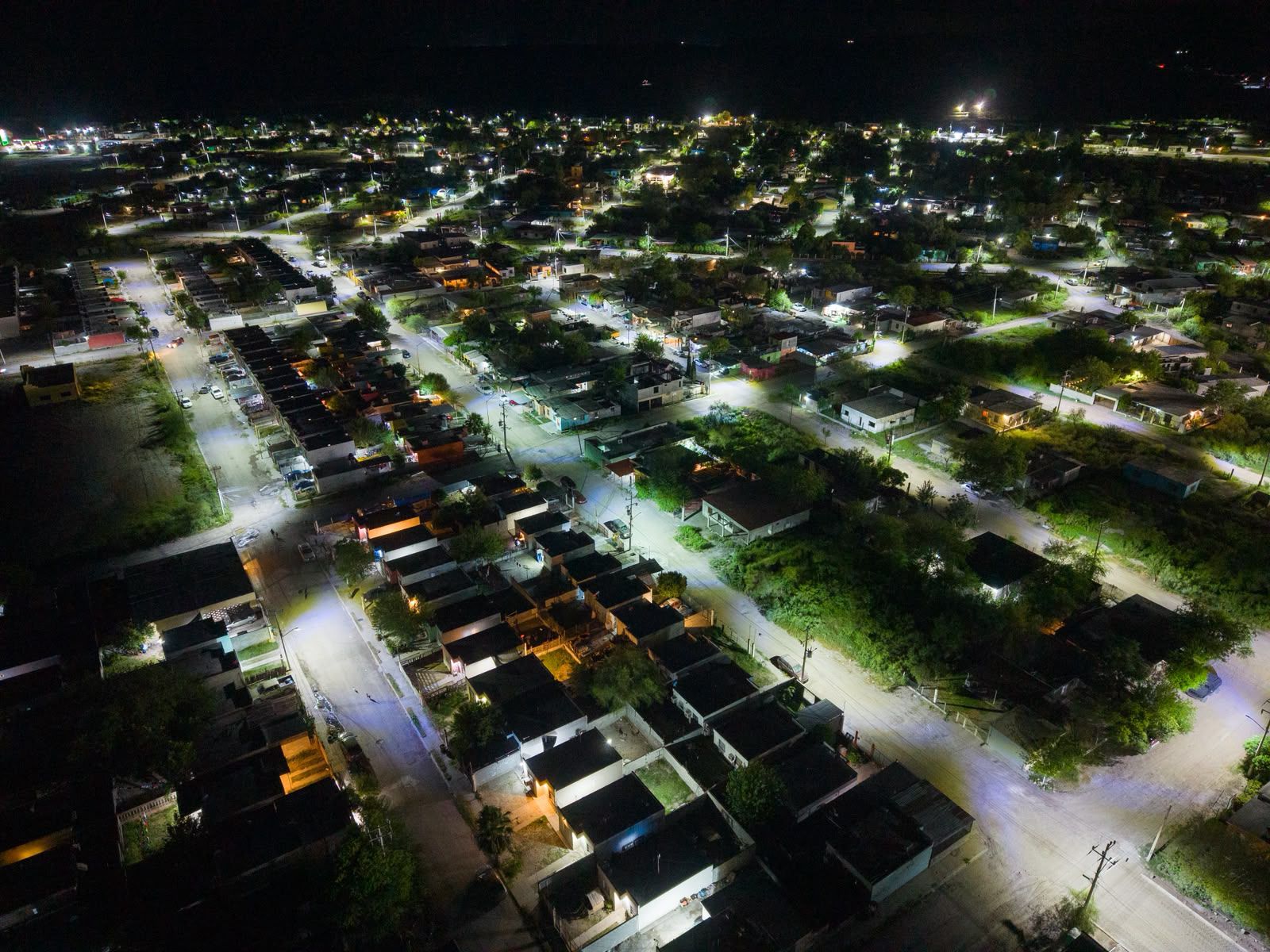 VILLA DE PALAÚ ALCANZA EL 100% DE COBERTURA CON ALUMBRADO LED; LAURA JIMÉNEZ CUMPLE UN COMPROMISO MÁS CON LA CIUDADANÍA