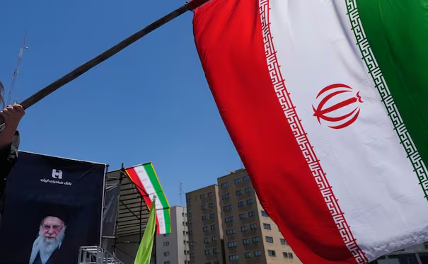 Representantes de Hamas y Hezbolá asisten al funeral de Alí Jamenei en Irán; EU considera «terroristas» a esos grupos