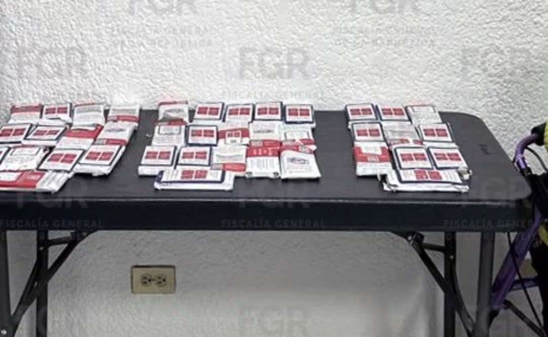 Detienen a dos mujeres con 385 mil dólares en Sonora; FGR investiga presunto lav4do de dinero