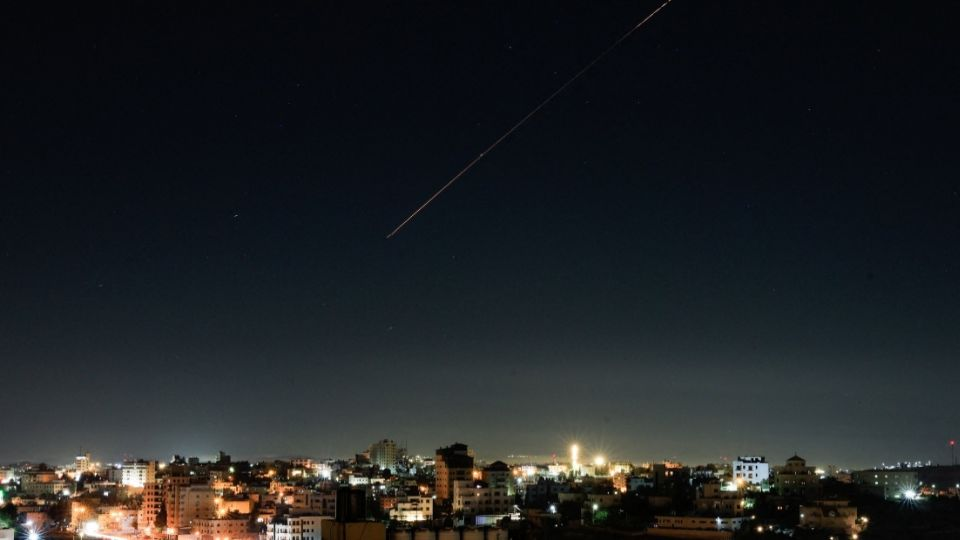 Escala el conflicto: Irán ataca bases militares de Estados Unidos en Jordania, Qatar, Kuwait y Baréin