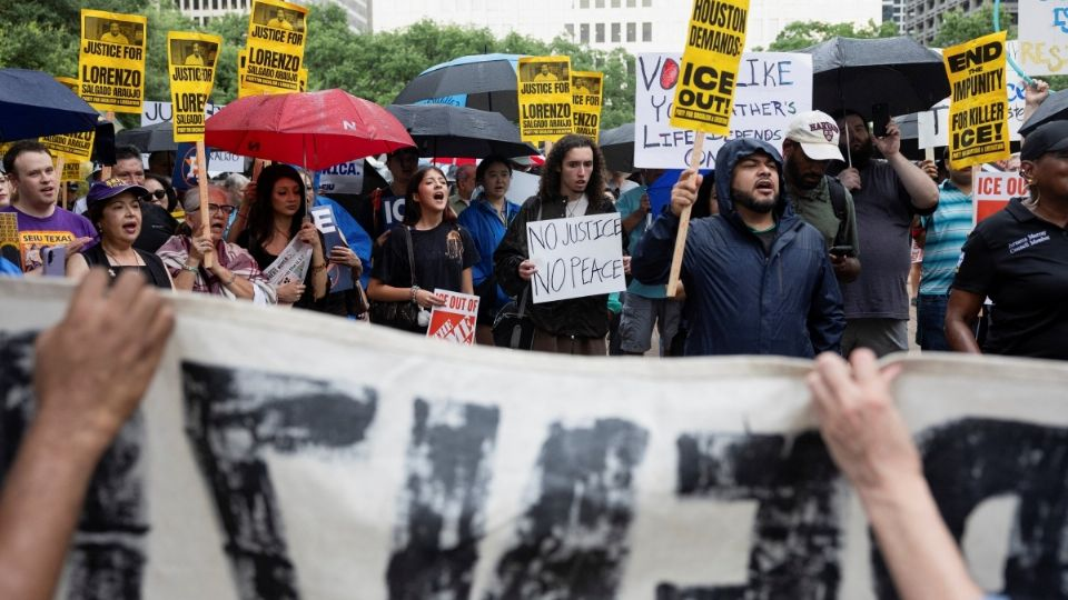 «Justicia para Lorenzo»: protestan en Houston tras la muerte del migrante mexicano por agentes del ICE